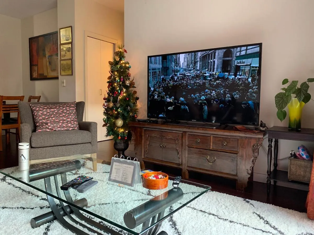 Cozy Home Nearby Most Attractions Seattle Center Apartment